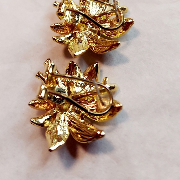 Enamel & Crystals Flower Goldtone Clip On Earrings + Gift Bag - Picture 3 of 4
